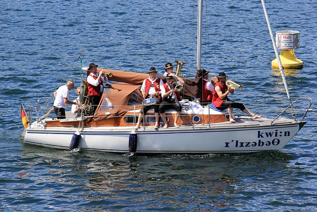 多特蒙德官方宣布租借曼城22歲邊後衛揚-庫托 總價3000萬歐.